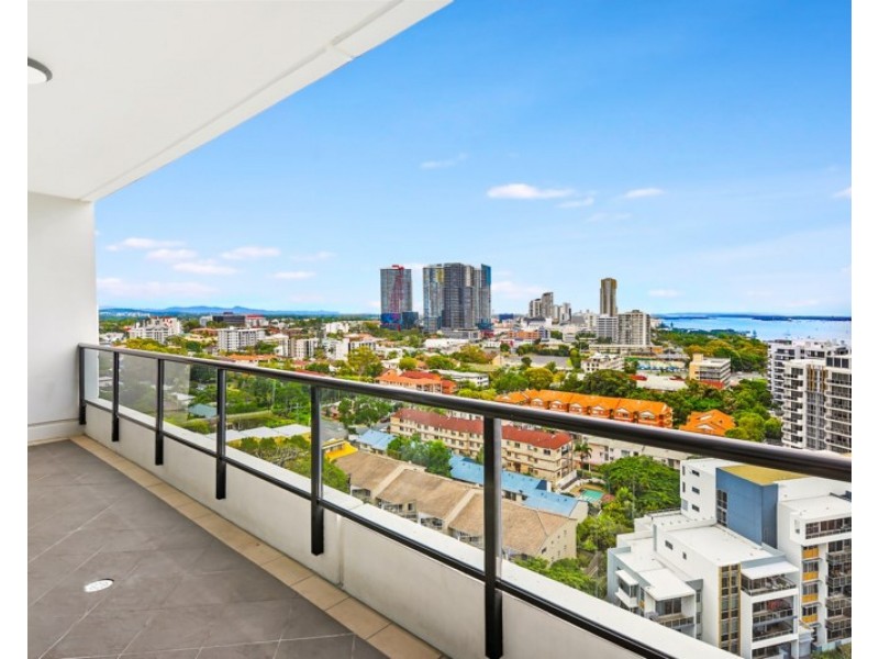 2 Aqua Street, Southport QLD 4215