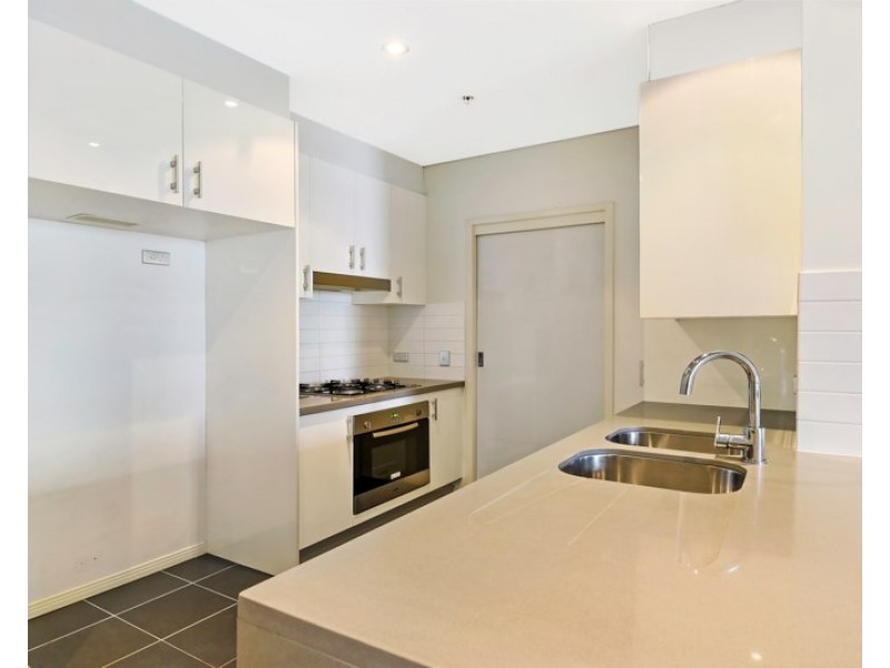 2 Aqua Street, Southport QLD 4215