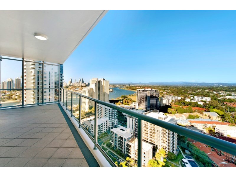 1 Como Crescent, Southport QLD 4215