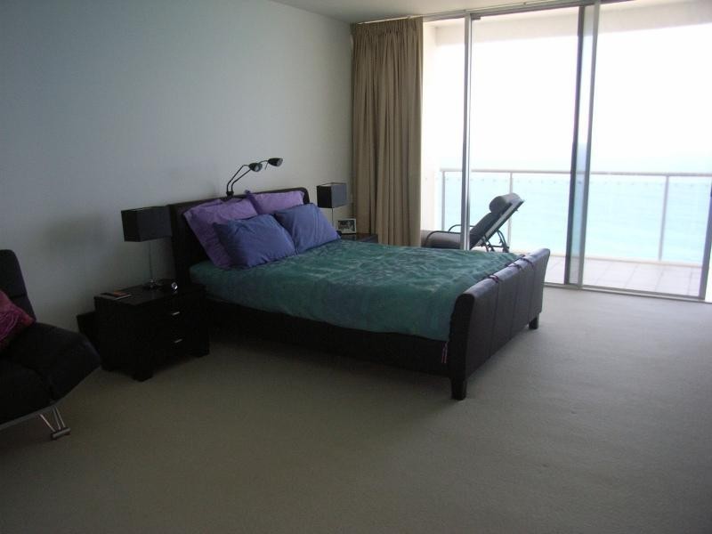 Broadbeach QLD 4218