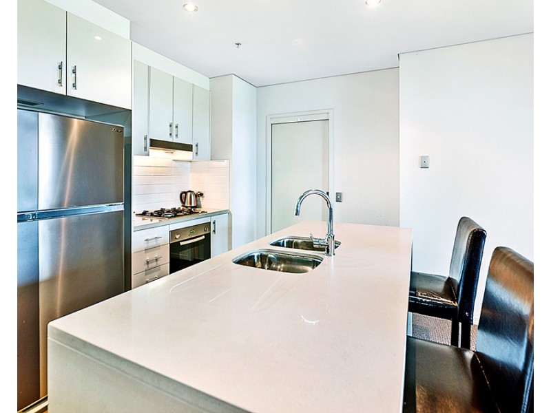 2 Aqua Street, Southport QLD 4215