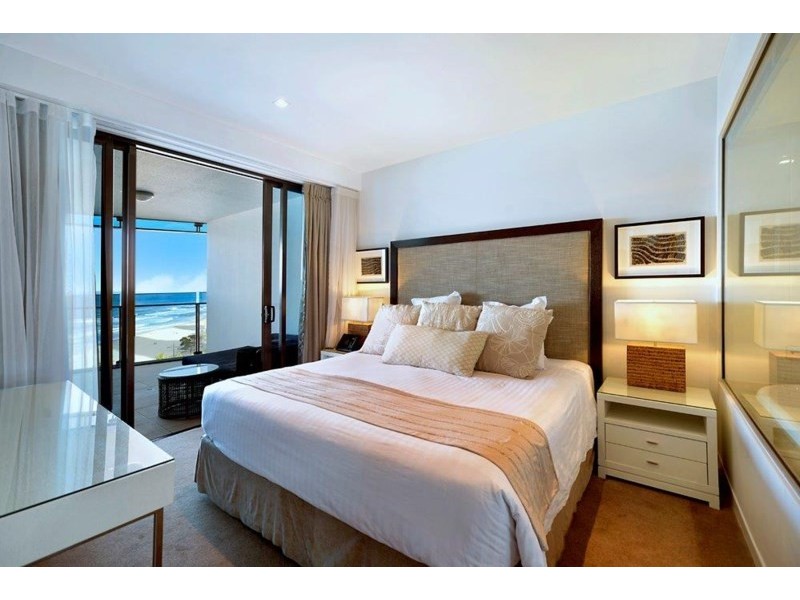 1802/4 The Esplanade, Surfers Paradise QLD 4217