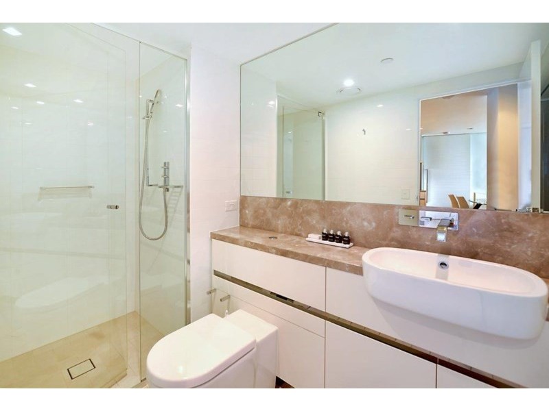 1802/4 The Esplanade, Surfers Paradise QLD 4217