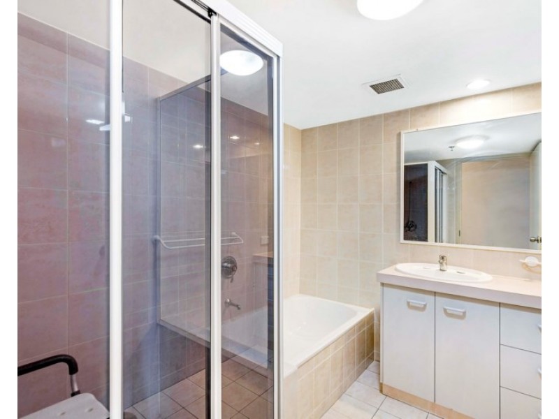 17/20 Cronin Avenue, Main Beach QLD 4217