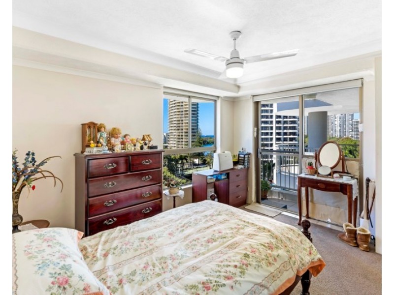 17/20 Cronin Avenue, Main Beach QLD 4217