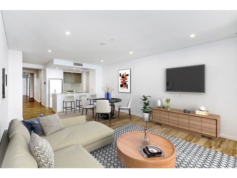 2 Como Crescent, Southport QLD 4215