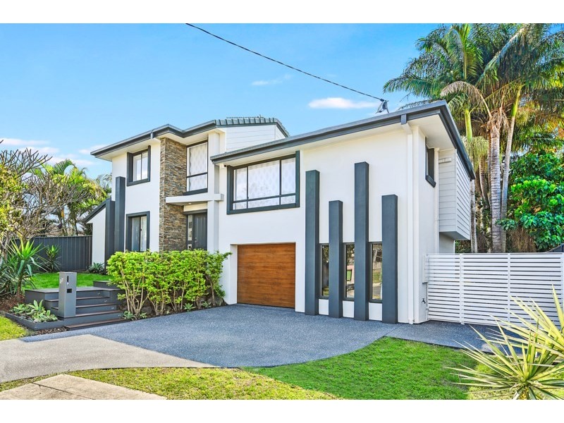 17 Wyndham Avenue, Southport QLD 4215