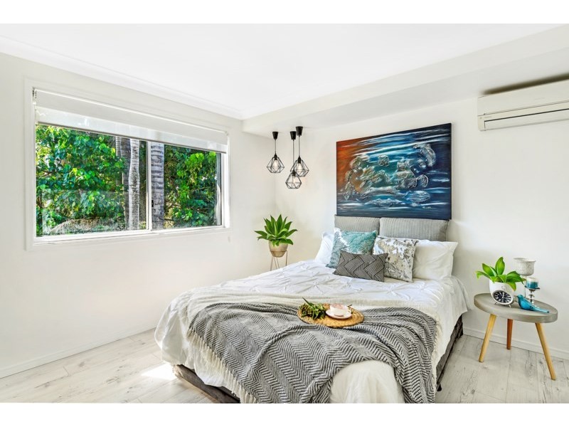 17 Wyndham Avenue, Southport QLD 4215