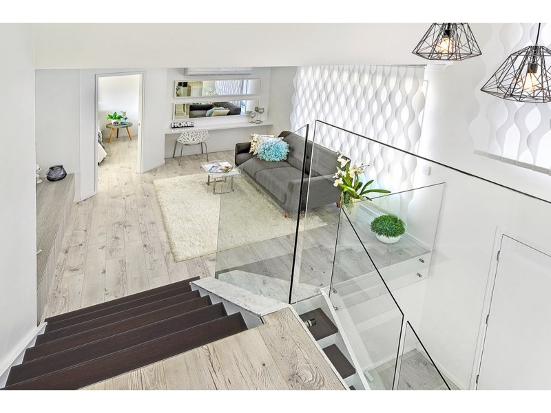 17 Wyndham Avenue, Southport QLD 4215