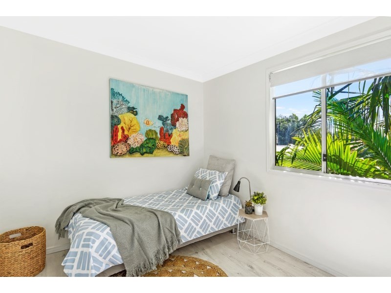 17 Wyndham Avenue, Southport QLD 4215