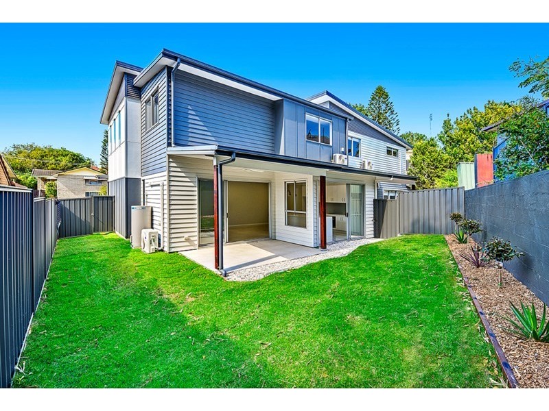 1/27 Enid Avenue, Southport QLD 4215