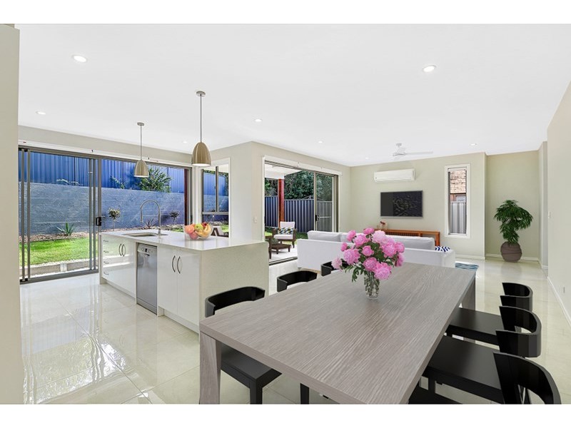 1/27 Enid Avenue, Southport QLD 4215