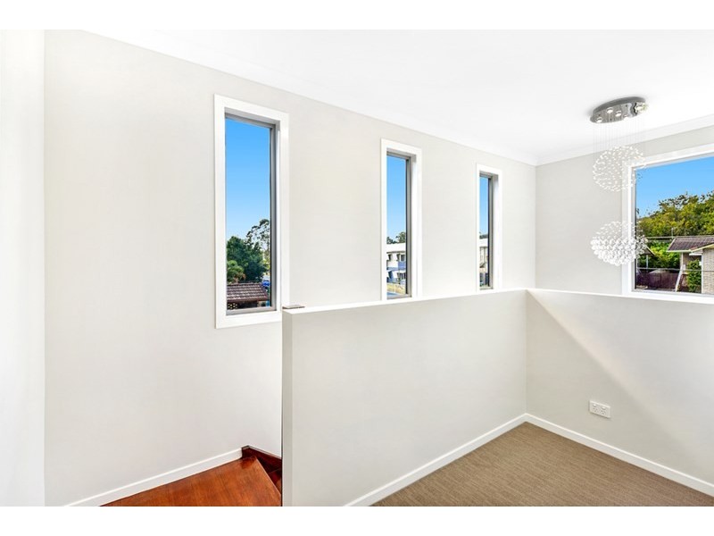 1/27 Enid Avenue, Southport QLD 4215