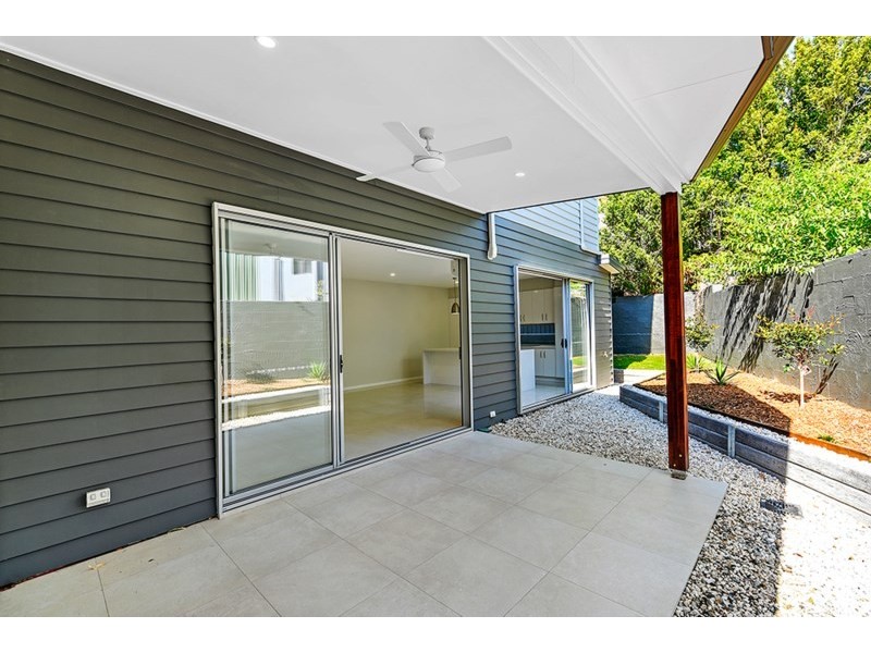 1/27 Enid Avenue, Southport QLD 4215