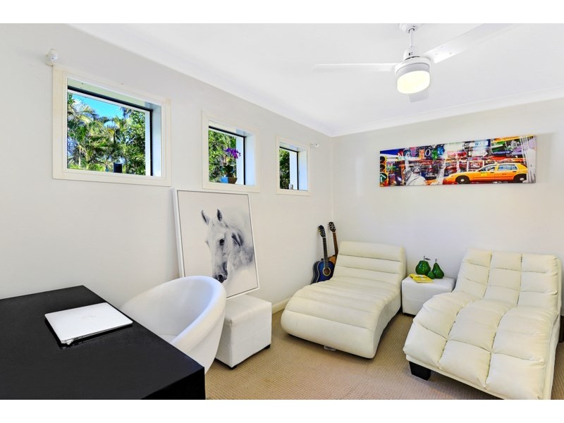4/100 Cotlew Street East, Southport QLD 4215