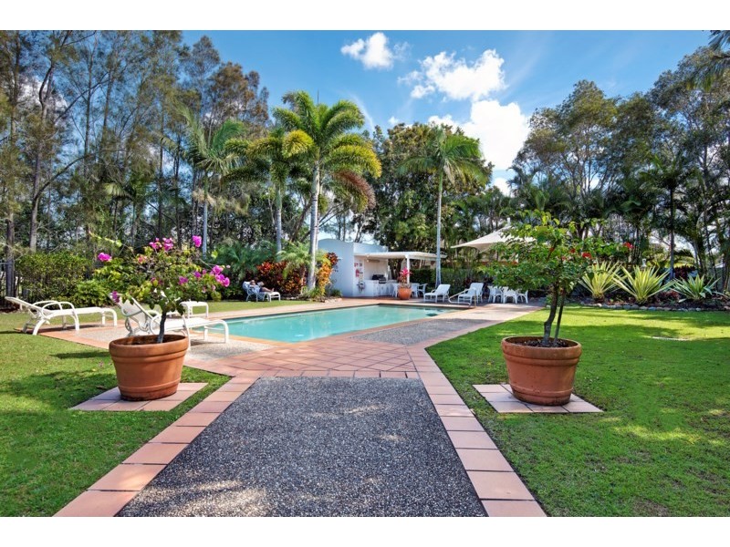 4/100 Cotlew Street East, Southport QLD 4215