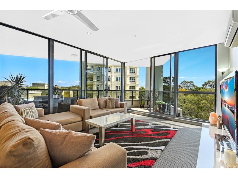 2 Aqua Street, Southport QLD 4215