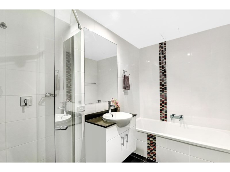 2 Aqua Street, Southport QLD 4215