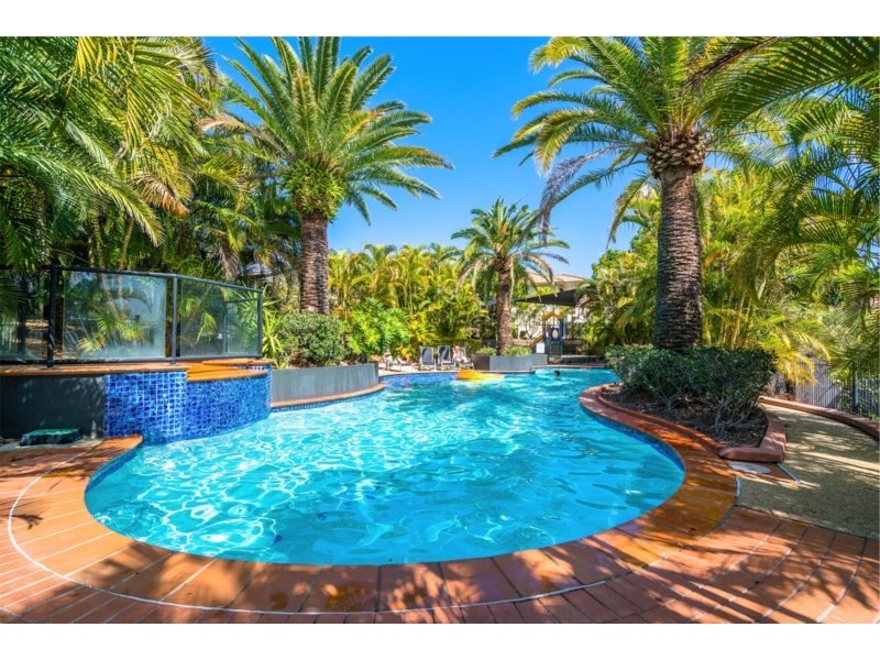 802/2-14 Gentian Drive, Arundel QLD 4214