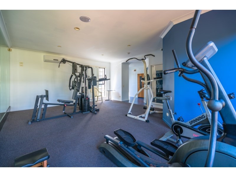 802/2-14 Gentian Drive, Arundel QLD 4214