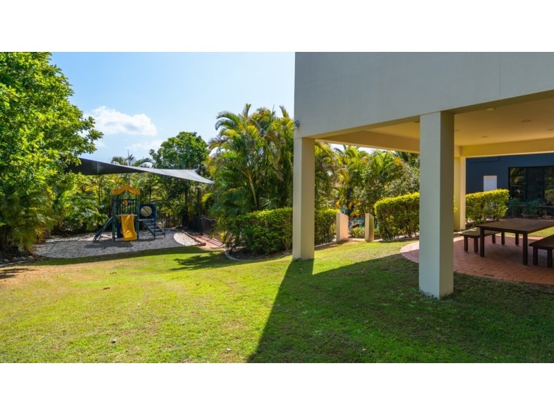 802/2-14 Gentian Drive, Arundel QLD 4214