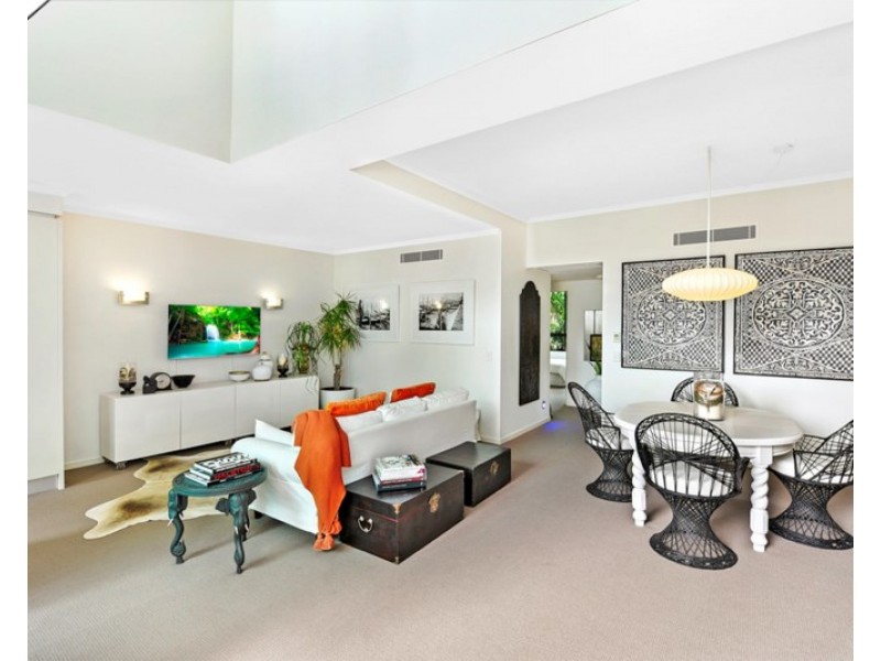 12D/28 Bayview Street, Runaway Bay QLD 4216