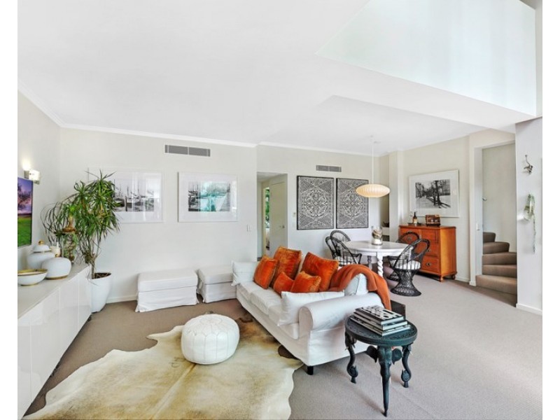 12D/28 Bayview Street, Runaway Bay QLD 4216