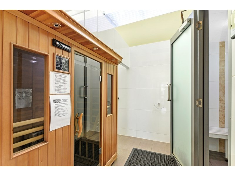 12D/28 Bayview Street, Runaway Bay QLD 4216