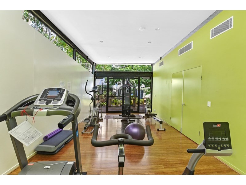 12D/28 Bayview Street, Runaway Bay QLD 4216