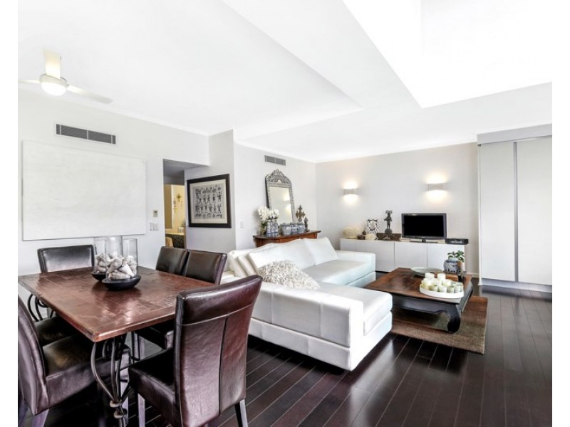 13D/28 Bayview Street, Runaway Bay QLD 4216