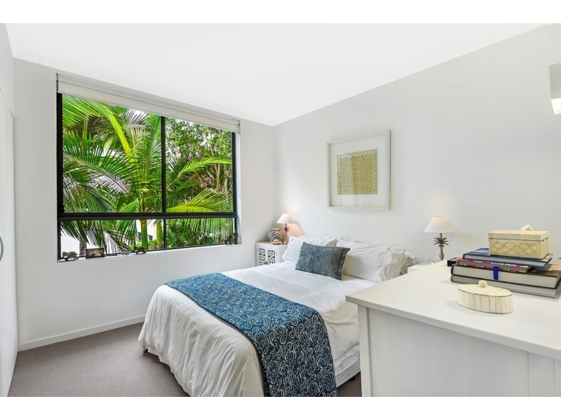 13D/28 Bayview Street, Runaway Bay QLD 4216