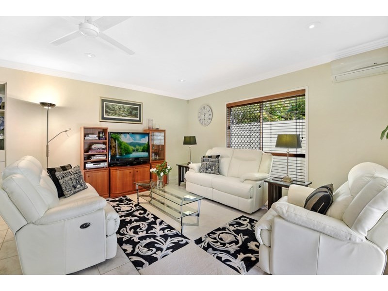 41 Edinburgh Road, Benowa Waters QLD 4217