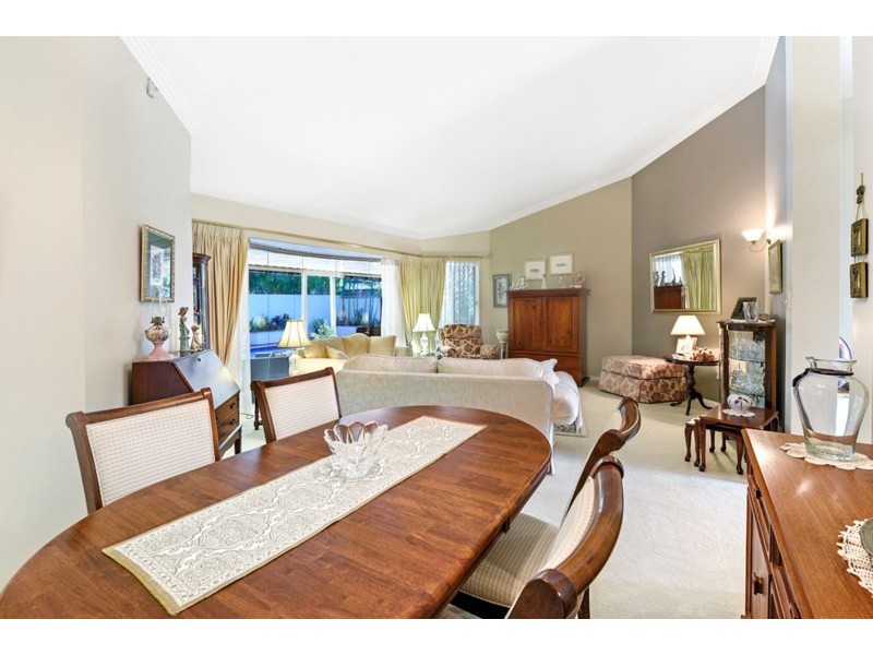 41 Edinburgh Road, Benowa Waters QLD 4217