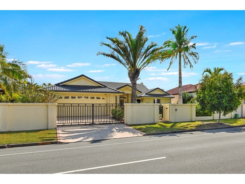 41 Edinburgh Road, Benowa Waters QLD 4217