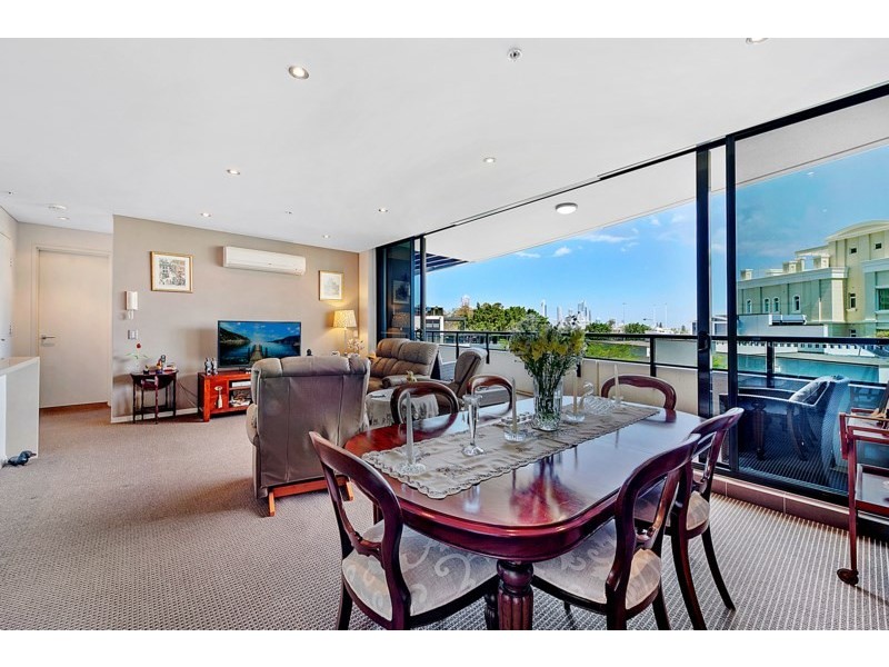 2 Aqua Street, Southport QLD 4215