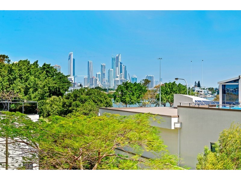 2 Aqua Street, Southport QLD 4215