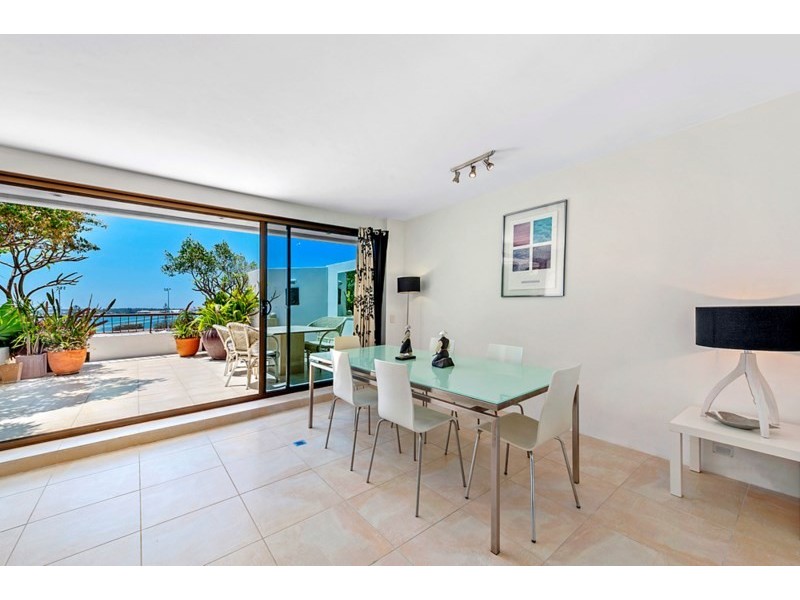 6/66 Marine Parade, Southport QLD 4215