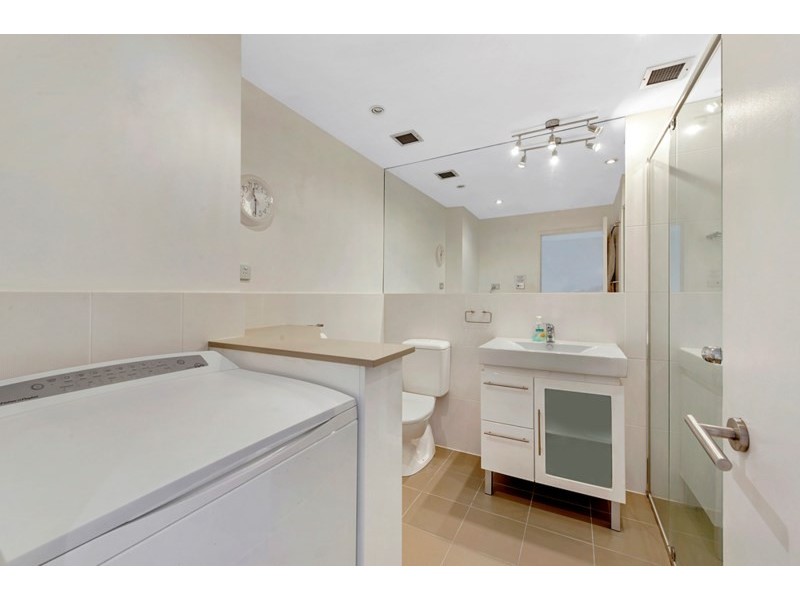 6/66 Marine Parade, Southport QLD 4215