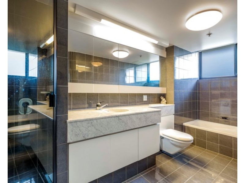 37/3510 Main Beach Parade, Main Beach QLD 4217