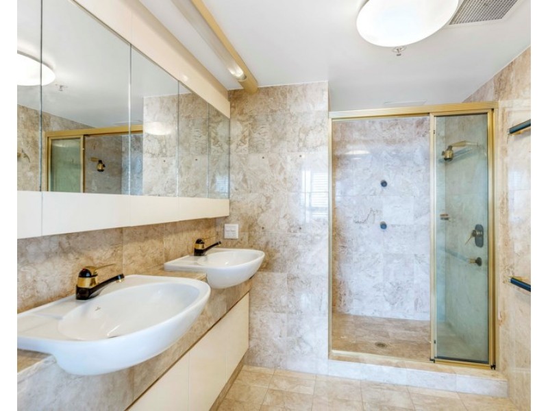 37/3510 Main Beach Parade, Main Beach QLD 4217