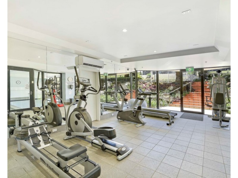 37/3510 Main Beach Parade, Main Beach QLD 4217