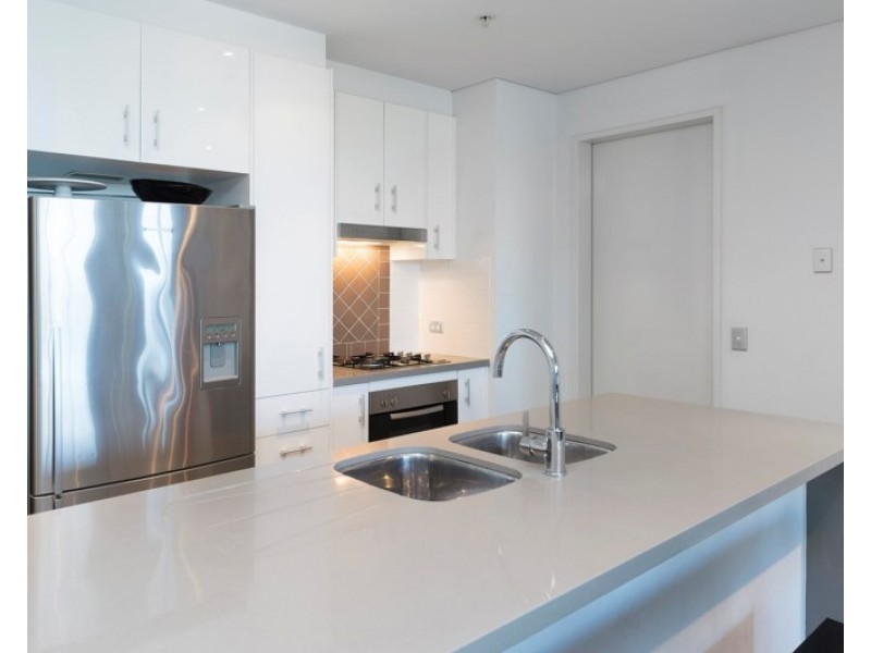 2 Aqua Street, Southport QLD 4215