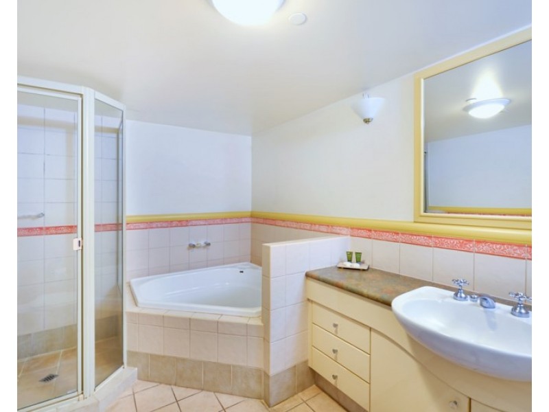 5 Palm Avenue, Surfers Paradise QLD 4217