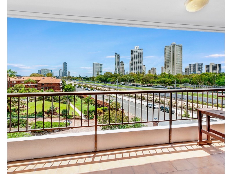 13/18 Commodore Drive, Surfers Paradise QLD 4217
