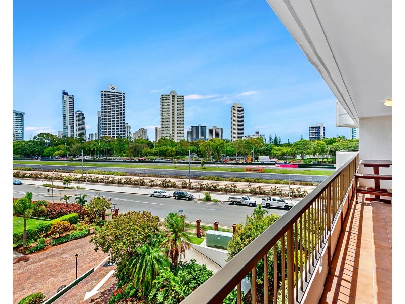 13/18 Commodore Drive, Surfers Paradise QLD 4217