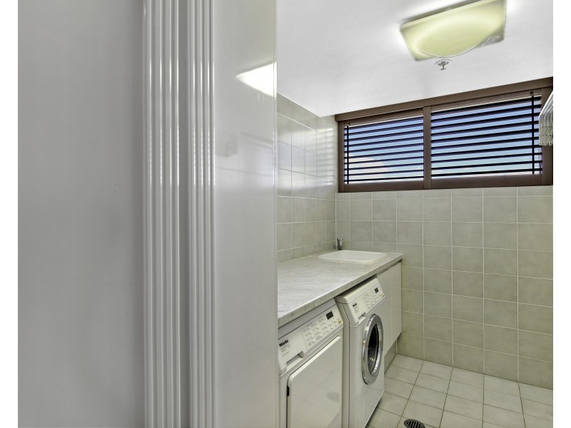 22/3510 Main Beach Parade, Main Beach QLD 4217
