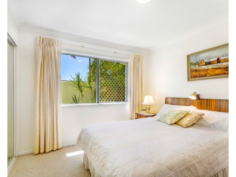 100 Cotlew Street East, Southport QLD 4215