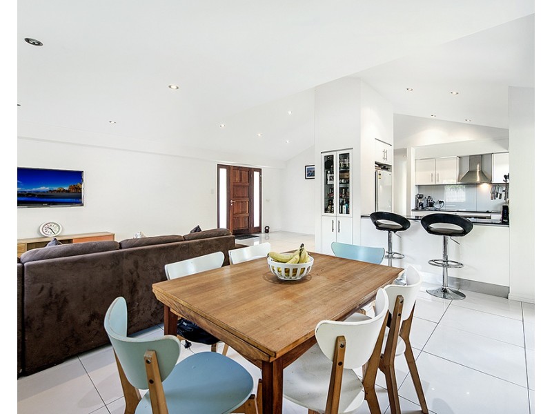 2 Glenmore Drive, Ashmore QLD 4214