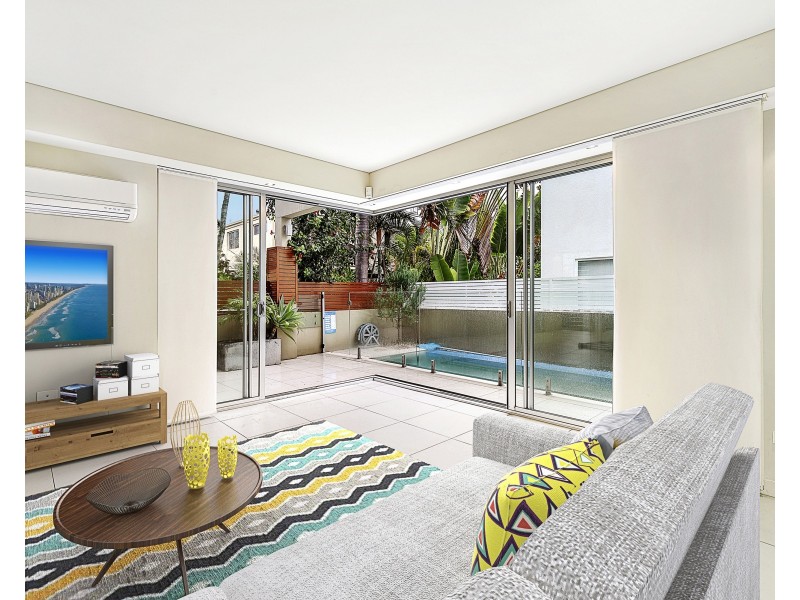 2/12 Oak Avenue, Surfers Paradise QLD 4217