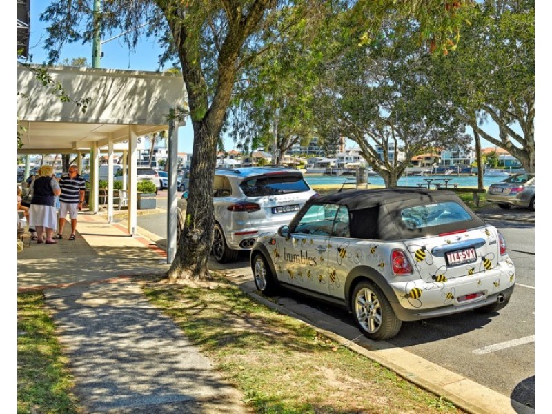 2/12 Oak Avenue, Surfers Paradise QLD 4217